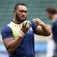 Australia prop Sekope Kepu attends a captain\'s run training session at Twickenham Stadium on Friday, two days ahead of the Wallabies\' Rugby World Cup quarterfinal match against Scotland. | AFP-JIJI