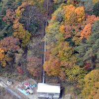 Chubu Electric Power Co.\'s Miyashiro No. 1 power plant makes use of the rich flow of water and elevation of the mountains in Azumino, Nagano Prefecture. | CHUNICHI SHIMBUN