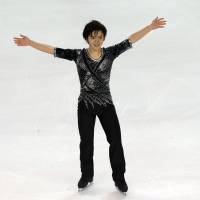 Shoma Uno led after the short program at the Trophee Bompard in Bordeaux, France, on Friday before the event was canceled on Saturday following the Paris terror attacks. | AFP-JIJI