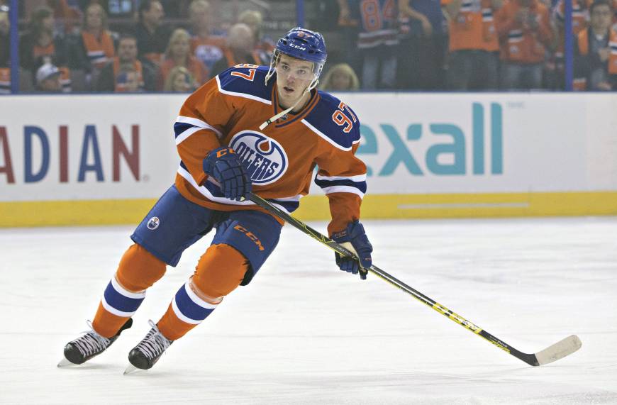 oilers mcdavid out indefinitely the japan times connor mcdavid vs flyers