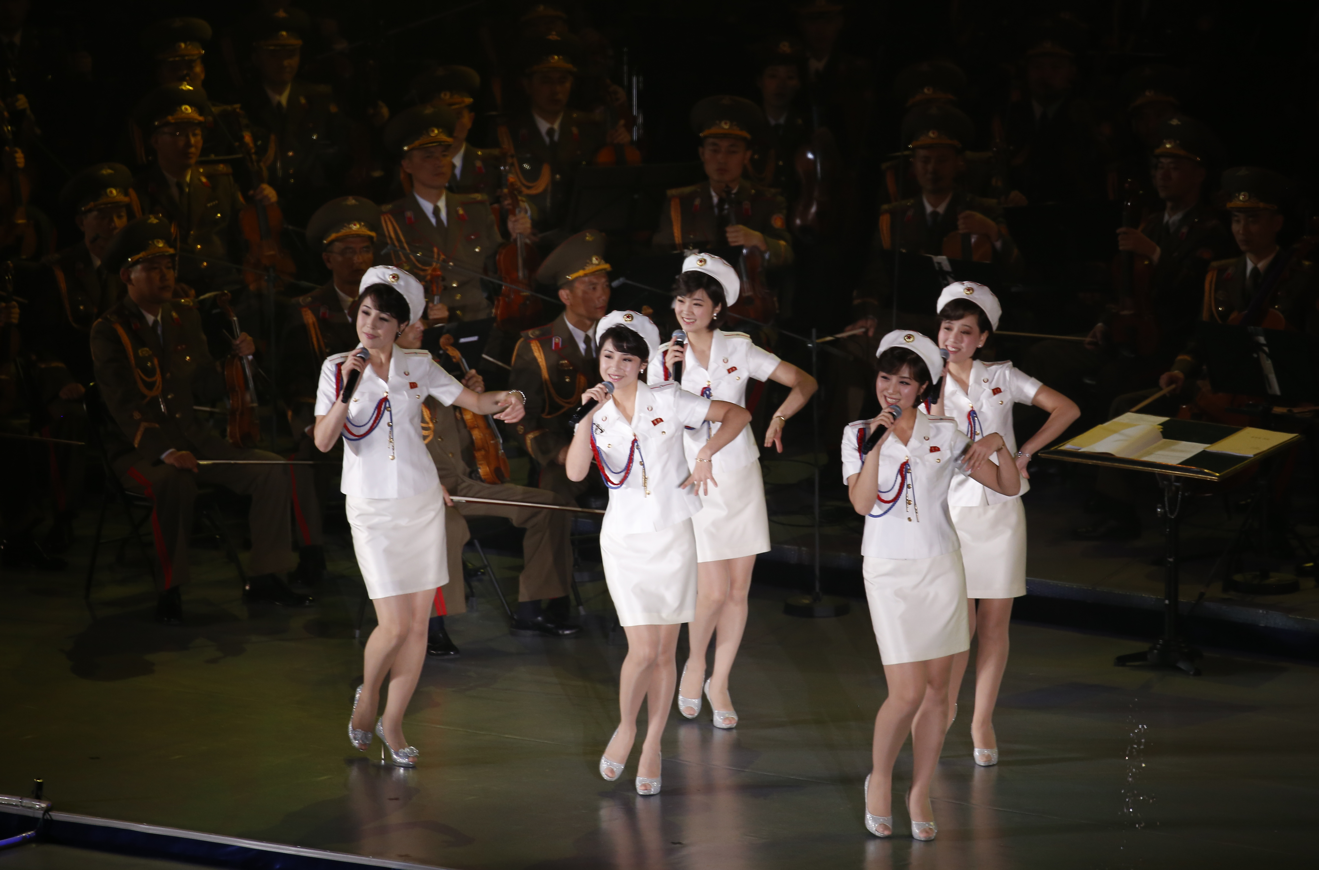 Zealot gå Bestil North Korean pop band formed by Kim Jong Un cancels Beijing concert, leaves  for home | The Japan Times