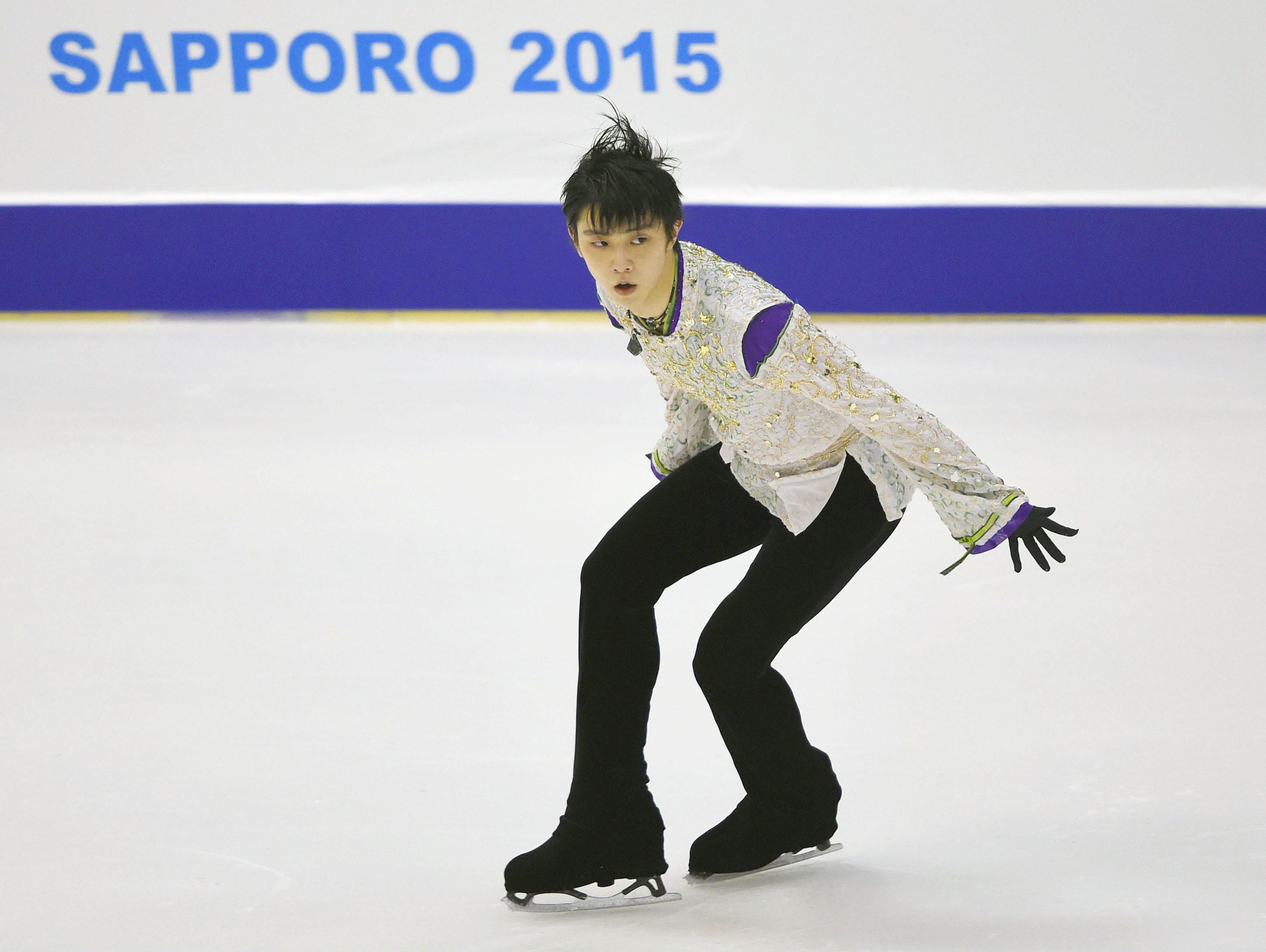 Yuzuru Hanyu performs his free skate routine on Saturday at the All-Japan Championships in Sapporo. Hanyu captured his fourth consecutive national title. | KYODO