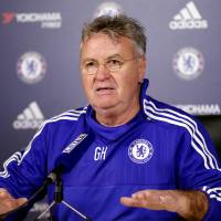 New Chelsea manager Guus Hiddink has made an instant impact, guiding the team to three wins and four draws in his first seven matches in charge. Arsenal needs victory over Chelsea to quiet doubters