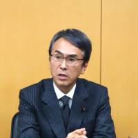 Economic and Fiscal Policy Minister Nobuteru Ishihara delivers an interview on Wednesday. | REIJI YOSHIDA