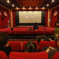 A small audience attend a screening at TOHO Cinemas Yurakuza | CC BY 2.0 / FLICKR / DICK THOMAS JOHNSON