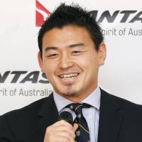 Ayumu Goromaru speaks at Narita airport on Friday before departing for Australia, where he\'ll join Super Rugby\'s Queensland Reds. | KYODO