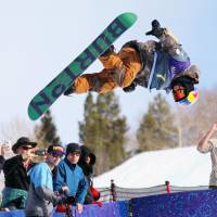 Taku Hiraoka competes during the U.S. Open snowboarding event on Saturday in Vail, Colorado. Hiraoka finished third. | KYODO