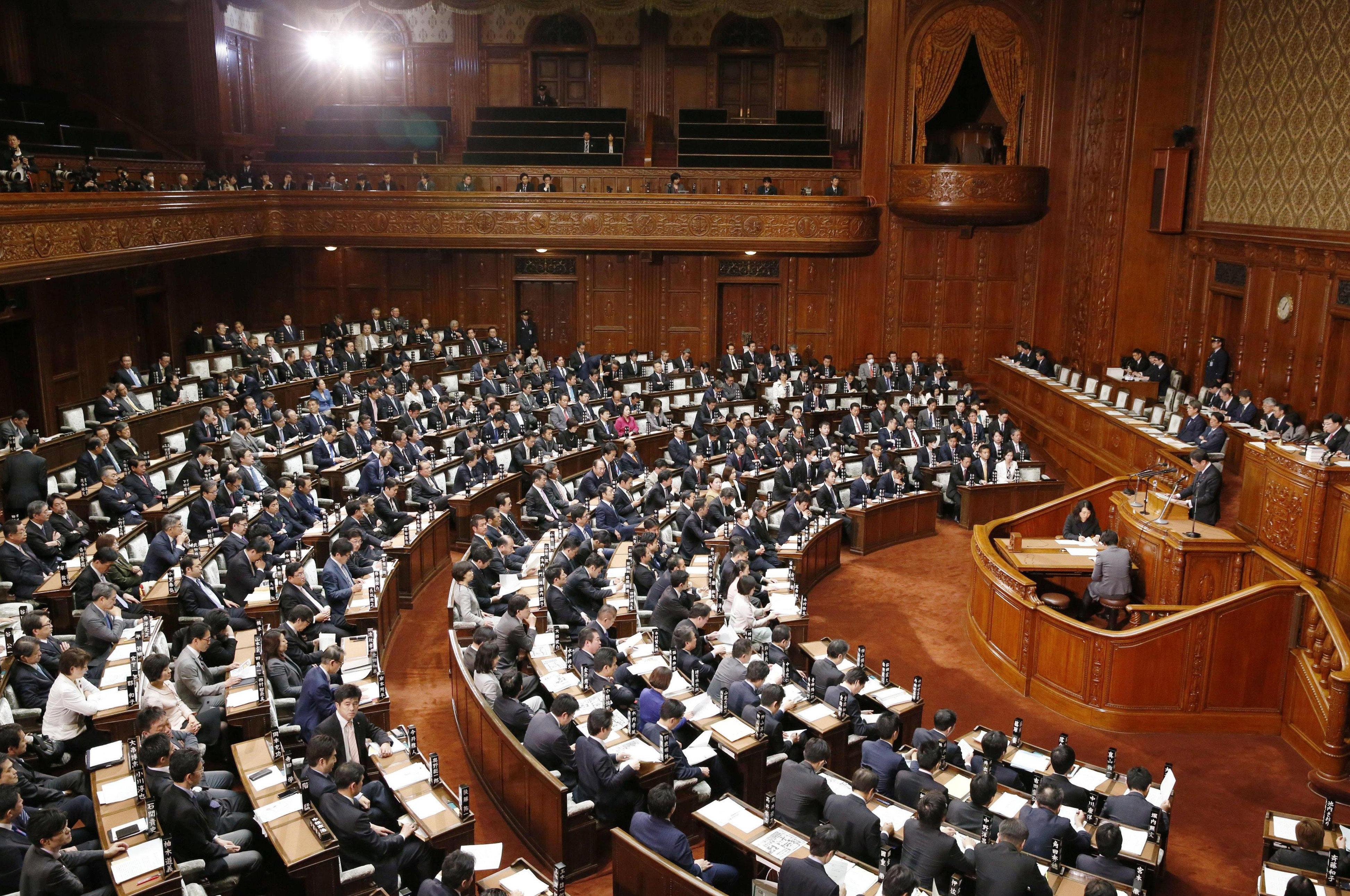 Lower House lawmakers begin debating bills related to the Trans-Pacific Partnership agreement on Tuesday. | KYODO