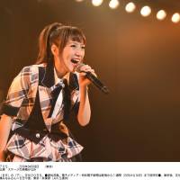Original member: Minami Takahashi sings during her last live show in Tokyo\'s Akihabara district on Friday. | KYODO