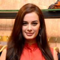 Evelyn Sharma helps launch Ritu Kumar\'s new store in the Mumbai area of Versova on April 18, 2013. | WWW.BOLLYWOODHUNGAMA.COM / CC-BY-3.0
