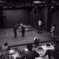 Aiming high: Ryunosuke Kimura (seated right) oversees a rehearsal for \"Richard III.\" | &#169; GEKKO