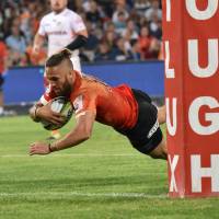 Derek Carpenter scores a try for the Sunwolves during their match against the Cheetahs on April, 15. | AFP-JIJI