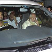 Relatives of the Jamaat-e-Islami leader Motiur Rahman Nizami arrive to meet with him Tuesday  at Dhaka\'s central jail, where he is scheduled to be hanged. Bangladesh police have stepped up security at the capital\'s main priso. | AFP-JIJI
