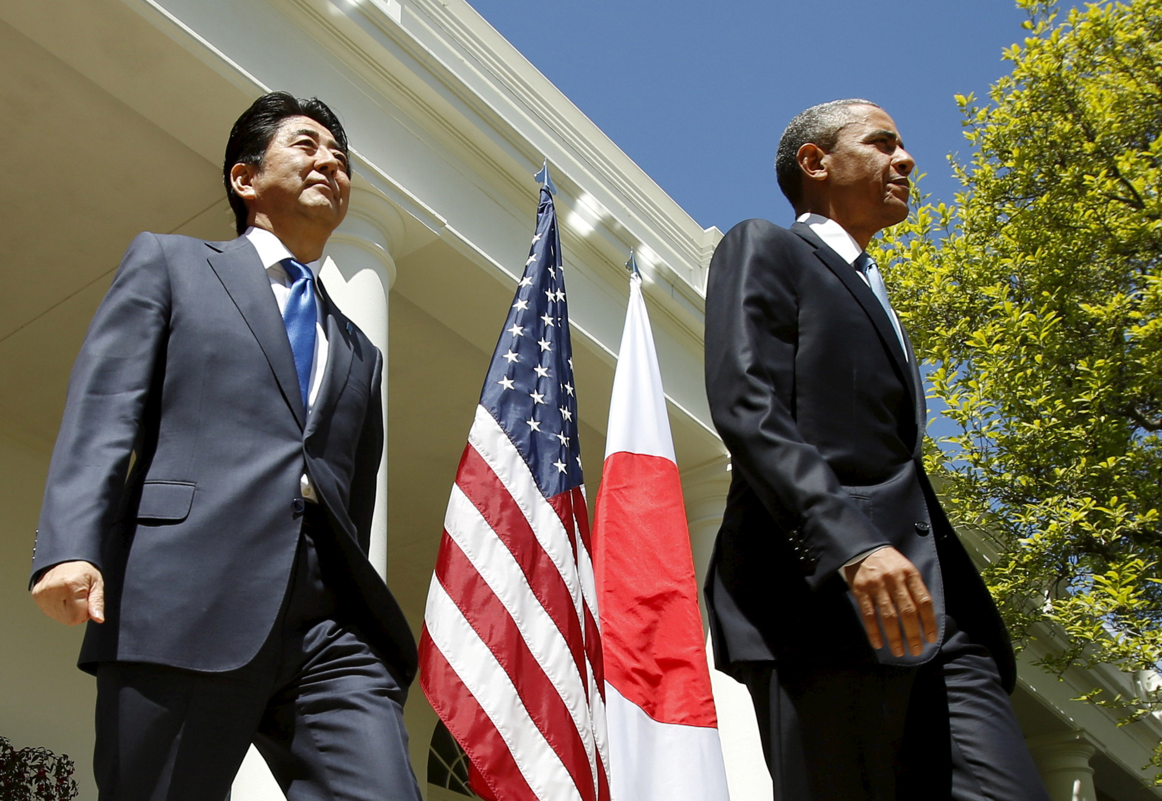 U.S. President Barack Obama, seen here with Prime Minister Shinzo Abe at joint news conference at the White House in Washington in April last year, will become the first active U.S. president to visit Hiroshima. Obama will make the historic visit accompanied by Abe 'to highlight his continued commitment to pursuing the peace and security of a world without nuclear weapons,' White House spokesman Josh Earnest said Monday. | REUTERS