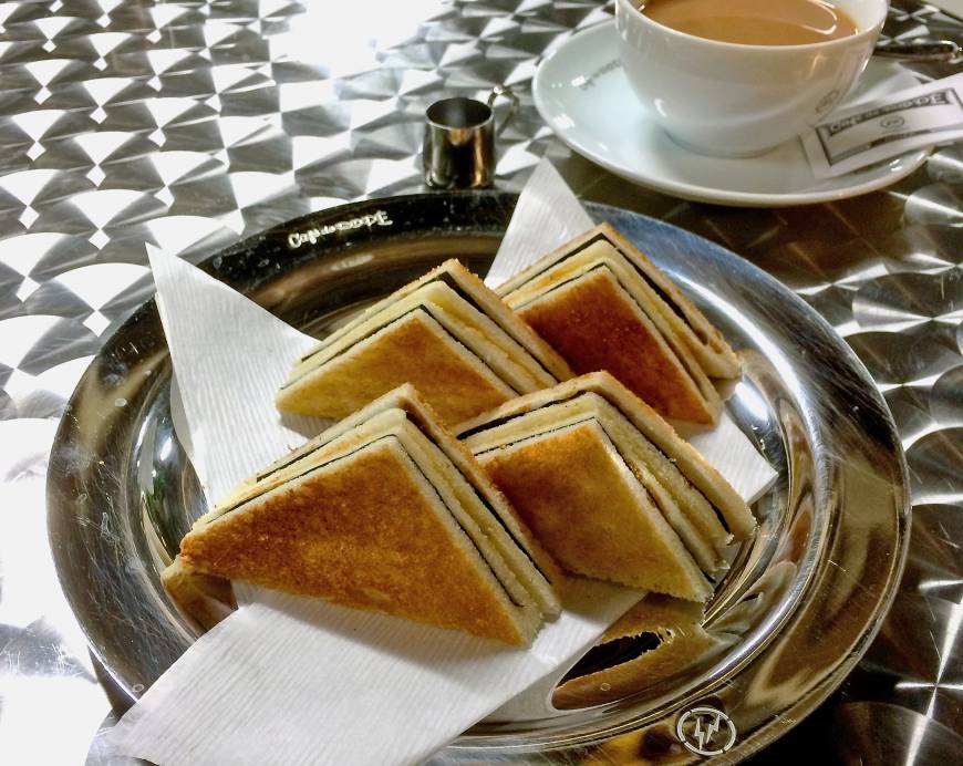 Cafe de Rope Ginza Toasted sandwiches with black nori seaweed | ROBBIE SWINNERTON