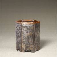A hexagonal iron calligraphy brush stand, inlaid with tin motifs of the 10 symbols of longevity (Late Joseon Dynasty) | THE JAPAN FOLK CRAFTS MUSEUM