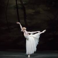 Sarah Lamb in \"Giselle.\" | BILL COOPER