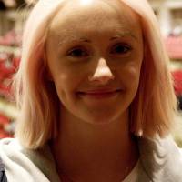 Laura Jessop-Smith, Florist, 24 (Australian): I am not too comfortable, and  I think it is because the places  that I went had a lot of other Australians. Japanese women being there would not be a problem, but I would be happier with fewer Aussies. With a swimsuit would be no problems. | MAMI MARUKO
