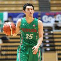 Toyota point guard Taishi Ito, seen in a file photo from a 2015-16 regular season game in Tokyo, scored eight points in the Alvark\'s 77-74 win over the Jets on Saturday. | KAZ NAGATSUKA