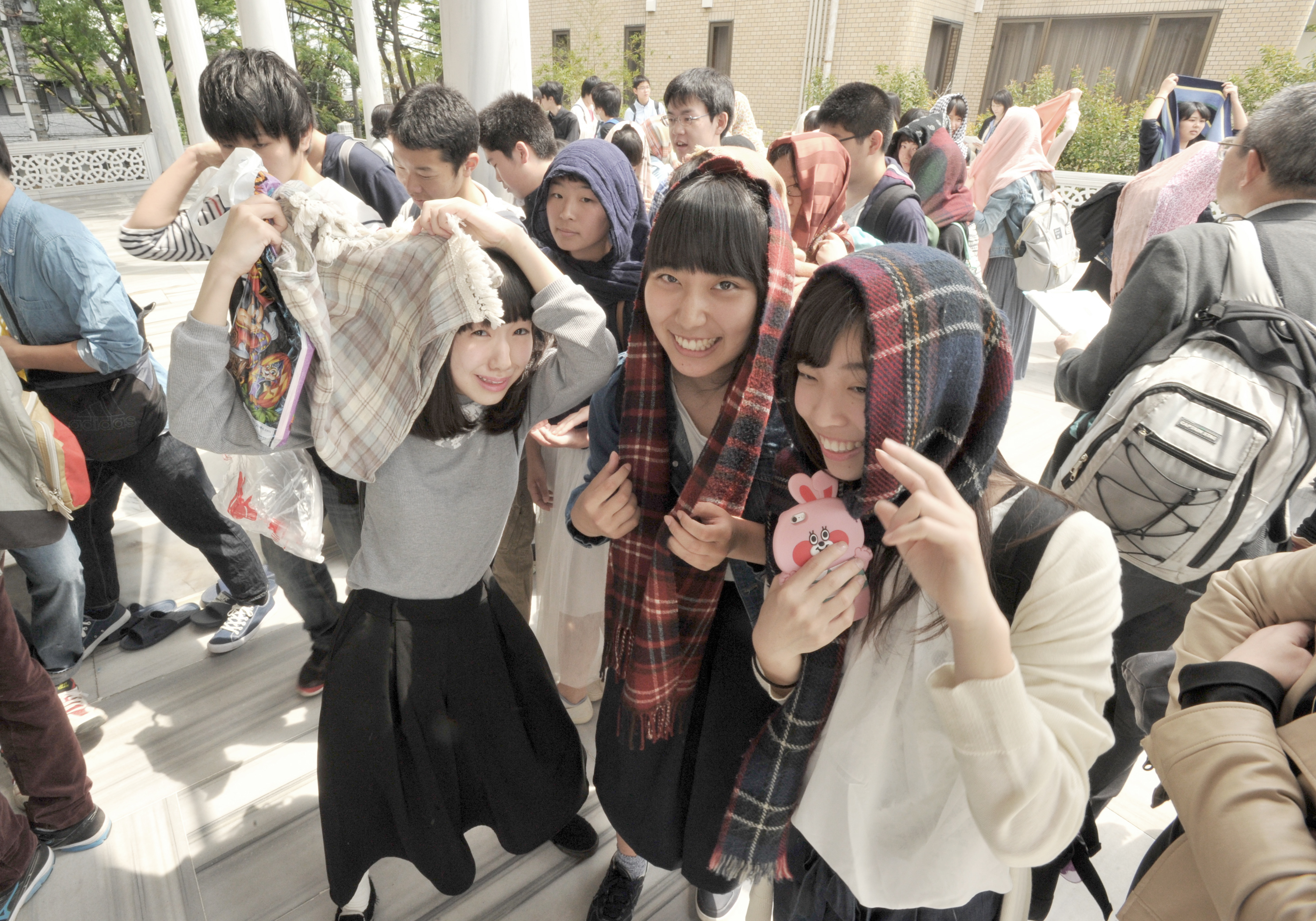 Students visit Tokyo mosque to get unbiased glimpse of  