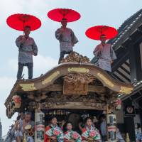 Celebration in the sun: Musicians and participants take a break during the Gion Festival held at Narita\'s Shinshoji Temple.	Stephen Mansfield | STEPHEN MANSFIELD
