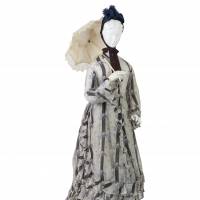 \"Afternoon Dress\" (1870-1875) | BUNKA GAKUEN COSTUME MUSEUM