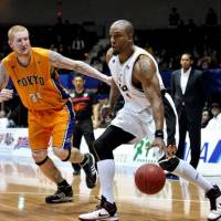 Osaka Evessa star Lynn Washington’s forced retirement in April 2012 demonstrated the bj-league’s management woes. Nonstop growth, inept management were constant problems throughout the bj-league's 11 seasons