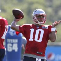 Can Patriots quarterback Jimmy Garappolo make a positive impact for the team during Tom Brady\'s four-game suspension to open the season? | AP