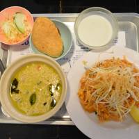 Thai hopes: A set of pad thai and green curry at Pacuchi Deli. | J.J. O\'DONOGHUE