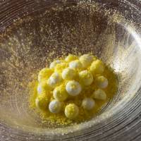 Vivid color: \"Yellow is bello”: a dessert made with bee pollen, saffron and yellow fruits. | RITZ-CARLTON KYOTO