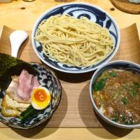 Deluxe noodles: The rich sauce for the tsukesoba dipping noodles at Kazami is made with aromatic sake lees. | ROBBIE SWINNERTON