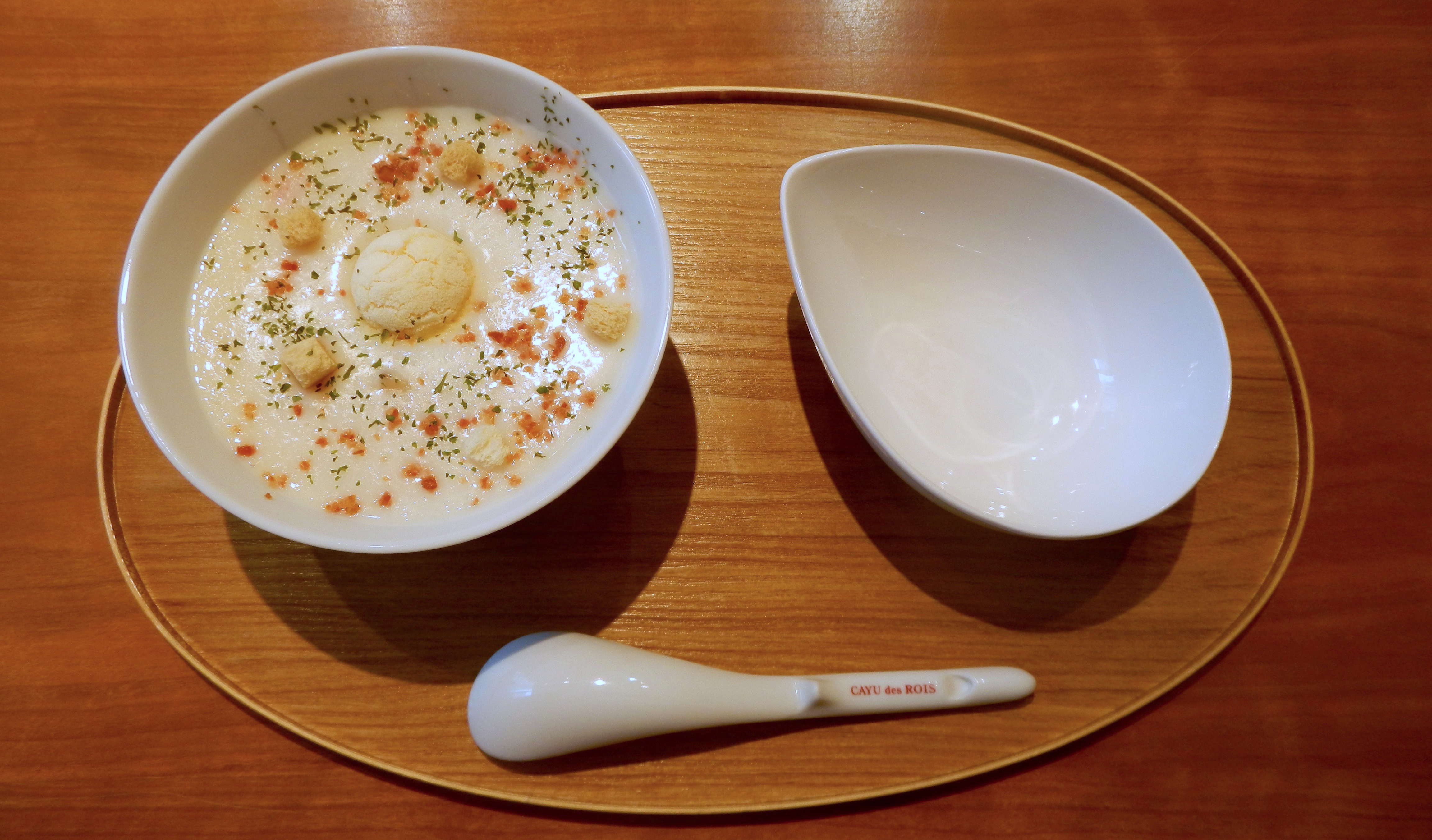 Cayu des Rois’ Hong Kong-style <em>okayu</em> (rice porridge) | YUKARI SAKAMOTO
