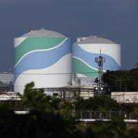 Kyushu Electric Power Co.\'s Sendai nuclear power plant stands in Satsumasendai, Kagoshima Prefecture, in October 2014. | BLOOMBERG