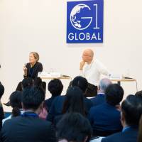 Panelists discuss ways to keep up with the pace of change at the G1 Global Conference hosted by Globis University in Tokyo on Oct. 21. | GLOBIS