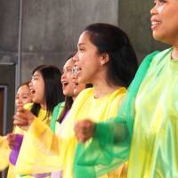 Going green: Women perform at last year\'s Gathering for Filipino Groups and Communities charity event at St. Anselm\'s Church in Tokyo. | CATHOLIC TOKYO INTERNATIONAL CENTER