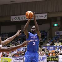Center Faye Samba is one of numerous newcomers on the roster of the Shiga Lakestars this season. Shiga finds going tough early on