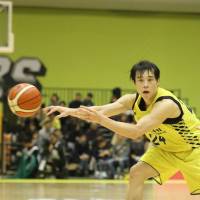 The Sunrockers\' Kenta Hirose is one of the team\'s top all-around contributors and is second in the league in steals. | KAZ NAGATSUKA