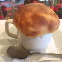 Chicken pot pie with white sauce is one of the menu items at Chaika, a Russian restaurant in the Takadanobaba district in Tokyo\'s Shinjuku Ward. | YOSHIAKI MIURA
