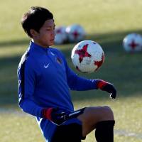 Kashima Antlers midfielder Gaku Shibasaki trains on Saturday in preparation for the Club World Cup final against Real Madrid on Sunday in Yokohama. | REUTERS