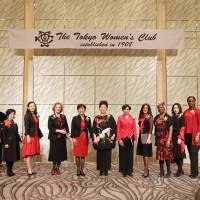 The Beyond  Borders Choir, composed of diplomats and their relatives from Cameroon, Denmark, El Salvador, Micronesia, Morocco, Palestine, Panama, Turkey, Venezuela and Vietnam, pose with musicians and event organizers following a concert aimed at promoting peace, harmony and prosperity at a charity Christmas party hosted by the Tokyo Women\'s Club at the Cerulean Tower Tokyu Hotel on Dec. 13. | VIETNAM EMBASSY