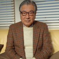 Mototsugu Akashi, a long-time friend of Emperor Akihito, poses during an interview on Jan. 16. The Emperor called him on July 21 to discuss his desire to abdicate. | REIJI YOSHIDA