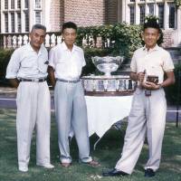 Kosei Kamo (right), seen in a 1955 file photo, and Atsushi Miyagi won the U.S. Open men\'s doubles title that year. Kamo died earlier this month at age 84. | KYODO