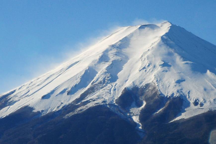 Mount Fuji off-season climbers persist despite fatal falls, warnings ...
