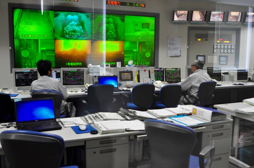 The control room at the Shinagawa Incineration Plant in Tokyo. | TIM HORNYAK