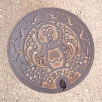 The image of an octopus appears all over Himakajima, even its manhole covers. | KATHRYN WORTLEY