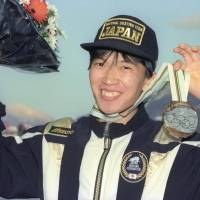 Former speedskater Yukinori Miyabe, seen with his men\'s 1,000-meter bronze medal during the 1992 Albertville Winter Olympics in this file photo, died on Tuesday. | KYODO
