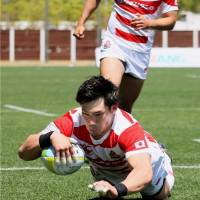 The Brave Blossoms\' Ryoto Nakamura scores a first-half try against South Korea in their Asia Rugby Championship opener in Incheon, South Korea, on Saturday. Japan defeated the hosts 47-29. | KYODO