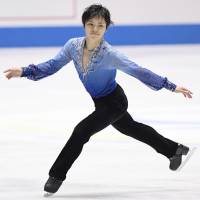 Shoma Uno performs his short program at the World Team Trophy on Thursday at Yoyogi National Gymnasium. Uno leads the men\'s competition with 103.53 points. | KYODO