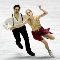 Canada\'s Kaitlyn Weaver and Andrew Poje perform their free dance routine at the World Team Trophy on Friday. They won the event with 113.83 points. | AFP-JIJI