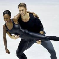 France\'s Vanessa James (left) and Morgan Cipres compete during the pairs free skate. They won the event with 146.87 points. | AFP-JIJI